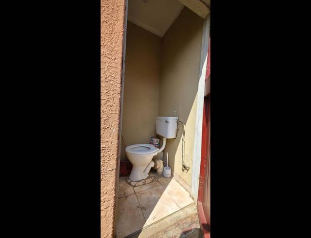3 BEDROOM HOUSE FOR SALE IN DIEPKLOOF EXT